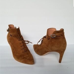 SIGERSON Morrison Suede Lace up Front Pointy Toe Women's Ankle Bootie Size 8